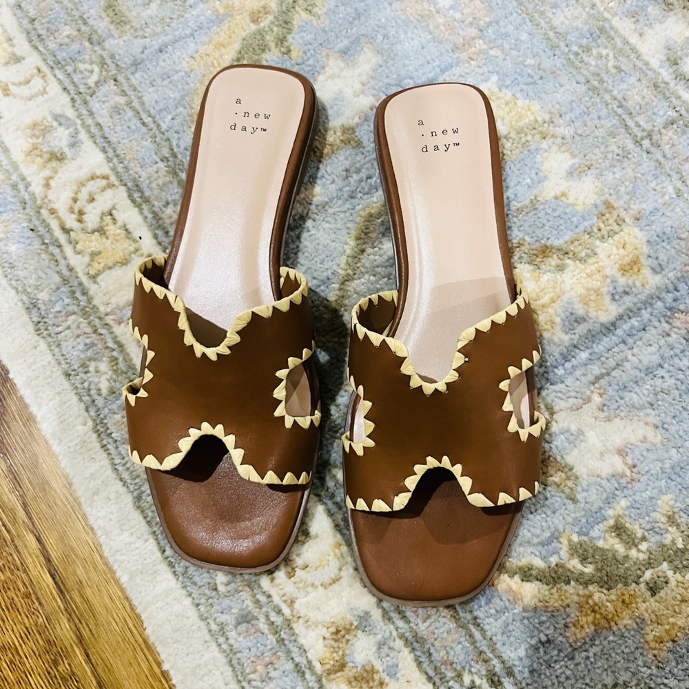 A New Day Brown Scalloped Sandals NWOT